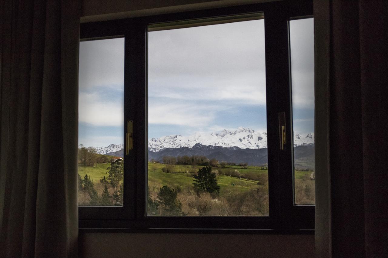 Hotel Montanas De Covadonga Onís Kültér fotó