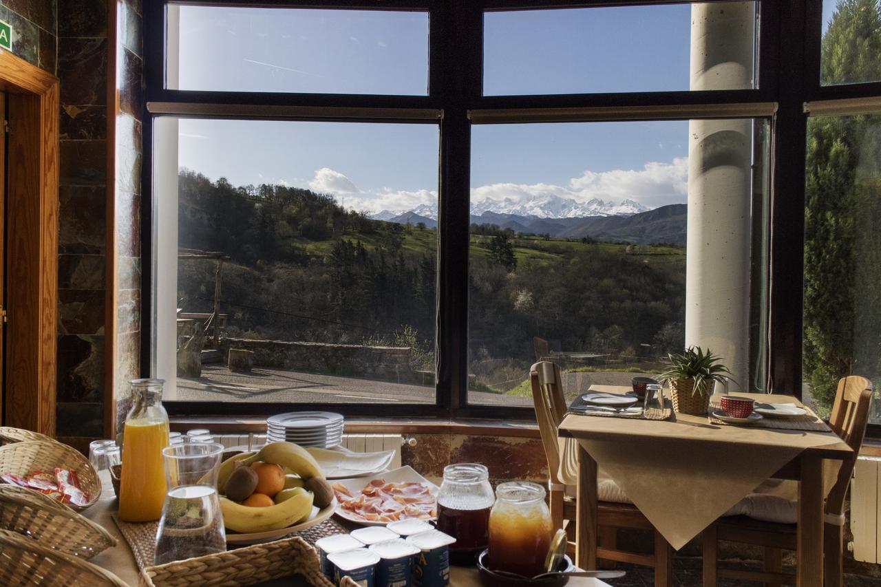Hotel Montanas De Covadonga Onís Kültér fotó